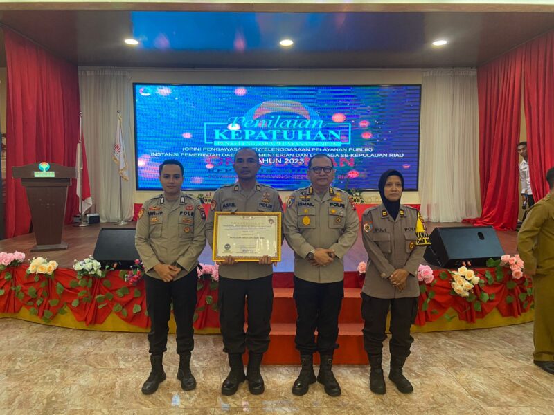 Penganugrahan predikat penilaian kepatuhan penyelenggaraan pelayanan publik tahun 2023, Polresta Barelang di Ballroom Love Seafood Batam, Kota Batam, Senin 18/12, (Poto Istimewa).