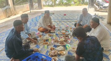 Tgk Muhammad Yunus Takziah ke Rumah Duka Mertua Dari Sahabat Karibnya Keuchik Mauzir Gampong Grong-Grong