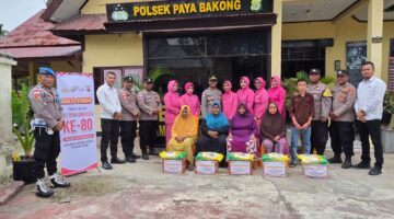Jelang HUT Bhayangkara ke-80 Polsek Paya Bakong Salurkan Bantuan Bansos Kepada warga Lansia